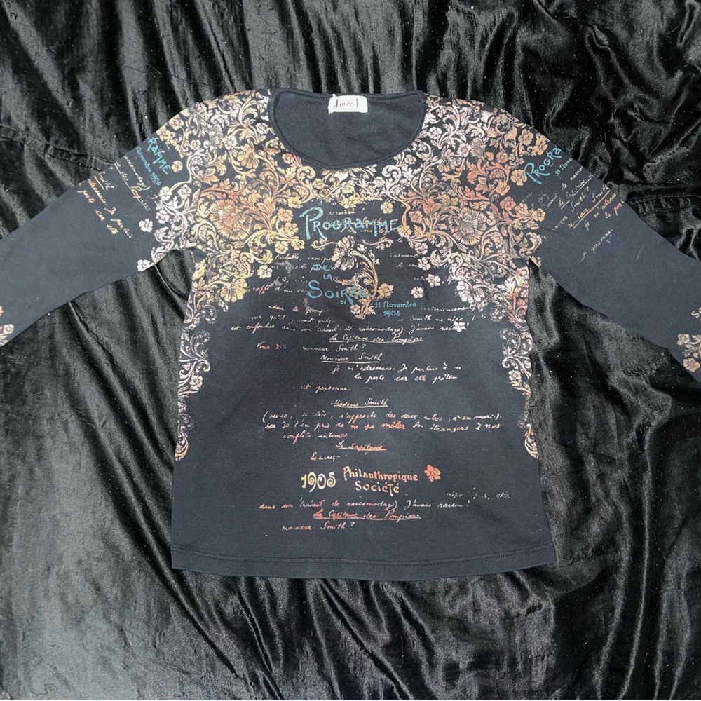 Elegant Long Sleeve Tee with Graphic Design